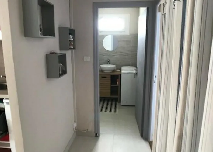 T3 Face à La Avec Terrasse Panoramique Et Parking Privé - - Fr-1-81-466 Apartamento *